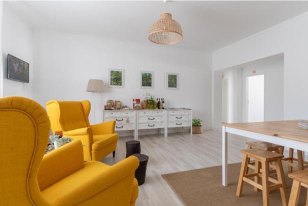 ゴレガン Galagana Charm House Bed & Breakfast エクステリア 写真